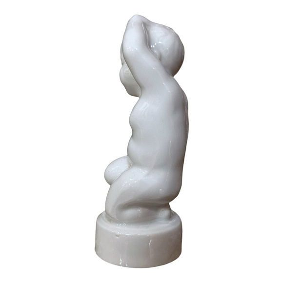 Bing & Grøndahl of Denmark Aches & Pains Baby 'HEADACHE' #2206 by Svend Lindhart - Picture 6 of 10